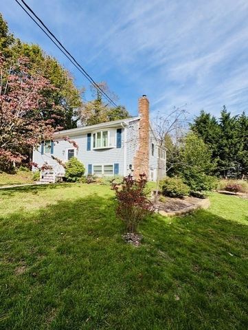 36 Barnstable Rd, Hull, MA 02045