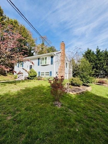 36 Barnstable Rd, Hull, MA 02045