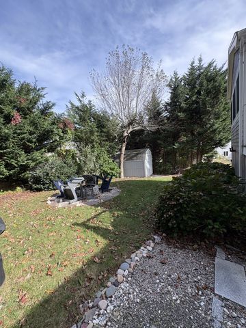 36 Barnstable Rd, Hull, MA 02045