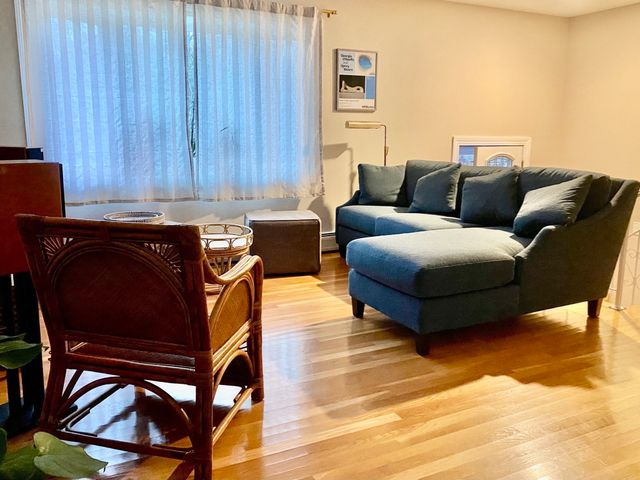 36 Barnstable Rd, Hull, MA 02045