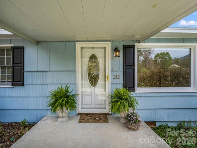 212 Vance Avenue, Black Mountain, NC 28711