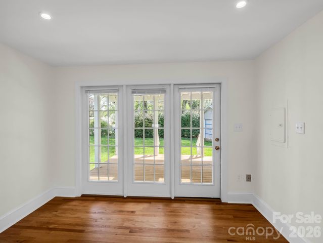 212 Vance Avenue, Black Mountain, NC 28711