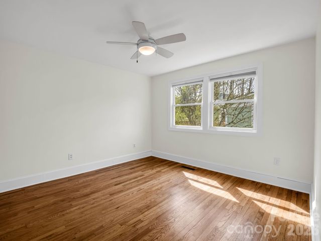 212 Vance Avenue, Black Mountain, NC 28711