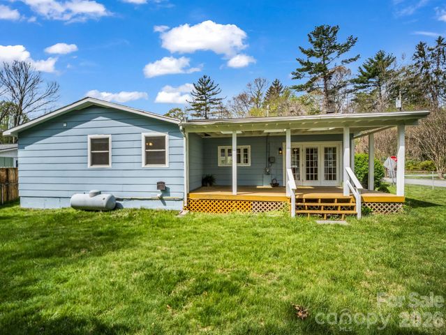 212 Vance Avenue, Black Mountain, NC 28711