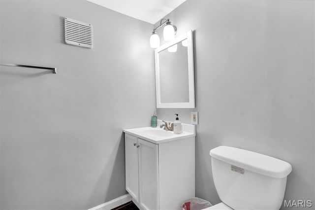 8103 Madison Avenue, St Louis, MO 63114