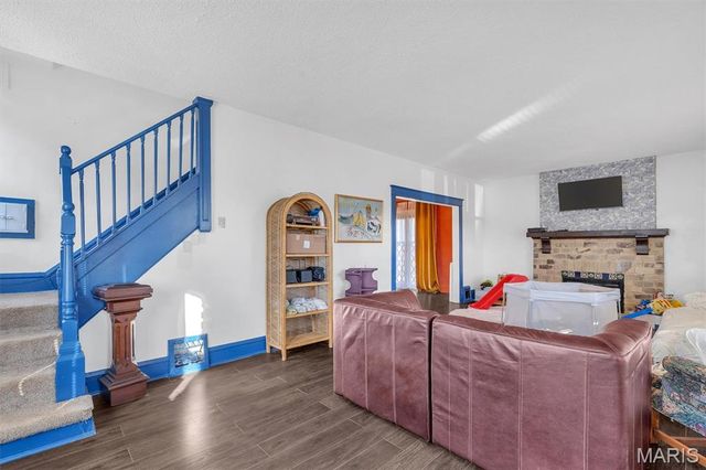 8103 Madison Avenue, St Louis, MO 63114