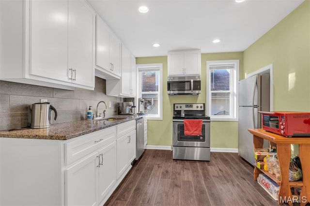 8103 Madison Avenue, St Louis, MO 63114