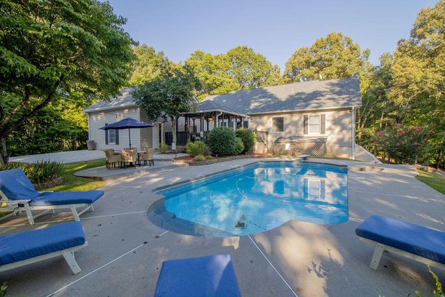 141 Chambers Mtn, Mineral Bluff, GA 30559