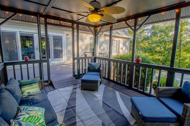 141 Chambers Mtn, Mineral Bluff, GA 30559