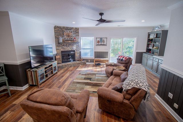 141 Chambers Mtn, Mineral Bluff, GA 30559
