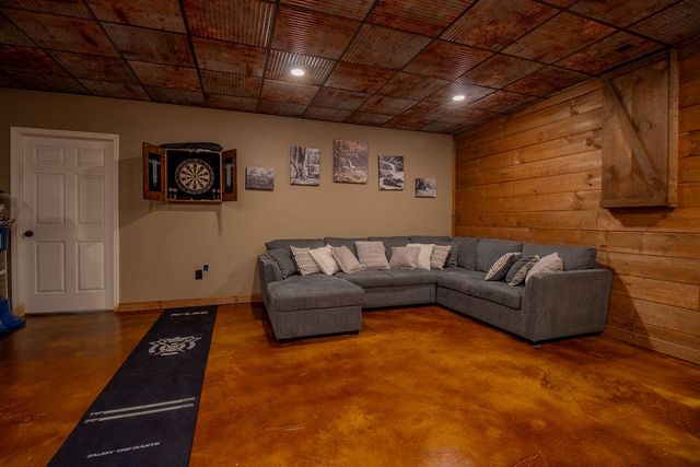 141 Chambers Mtn, Mineral Bluff, GA 30559