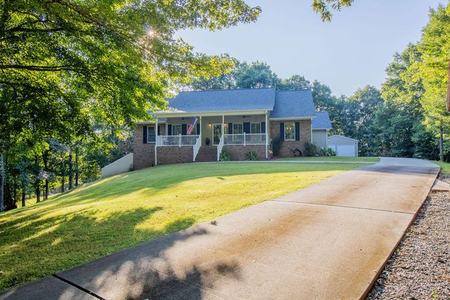 141 Chambers Mtn, Mineral Bluff, GA 30559