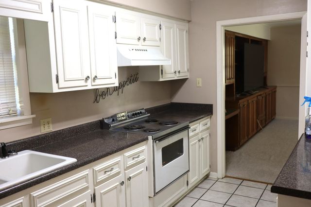 907 N 34th Ave., Hattiesburg, MS 39401