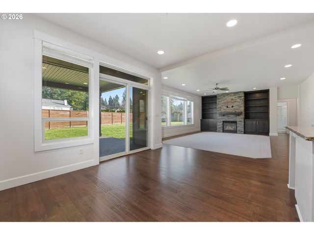 13540 Se GREENWOOD Ct, Clackamas, OR 97015