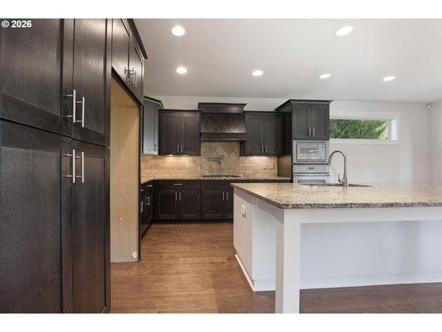 13540 Se GREENWOOD Ct, Clackamas, OR 97015