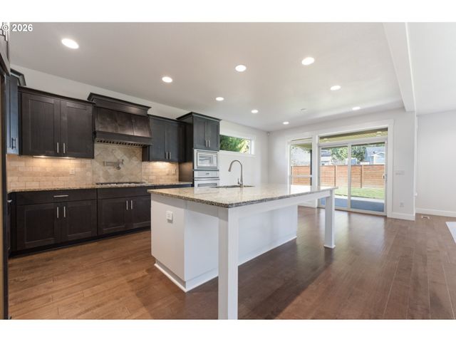 13540 Se GREENWOOD Ct, Clackamas, OR 97015