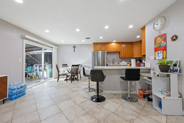 8035 Calle Fanita, Santee, CA 92071