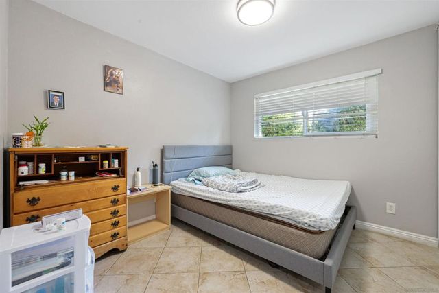 8035 Calle Fanita, Santee, CA 92071