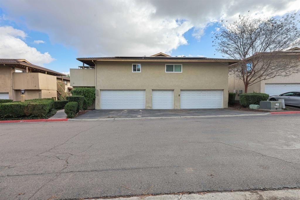 8035 Calle Fanita, Santee, CA 92071