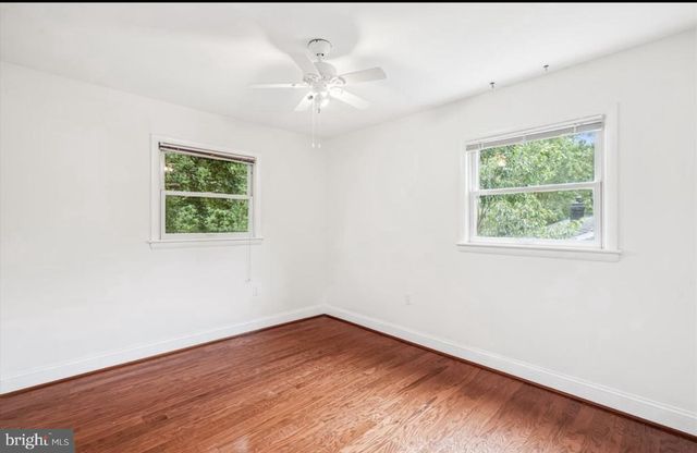 9321 SAINT ANDREWS PL, College Park, MD 20740