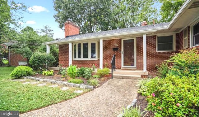9321 SAINT ANDREWS PL, College Park, MD 20740