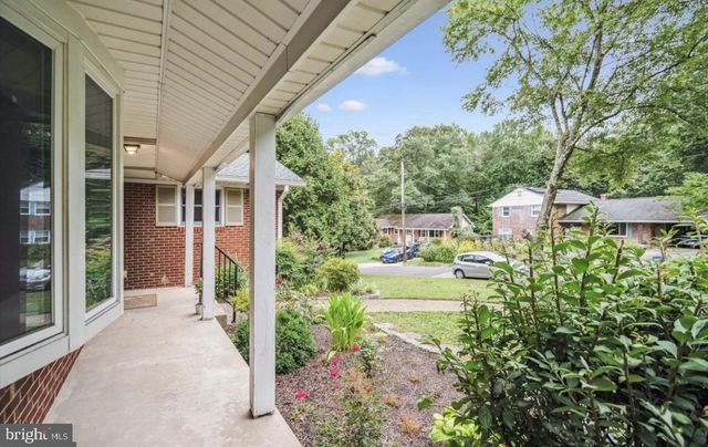 9321 SAINT ANDREWS PL, College Park, MD 20740