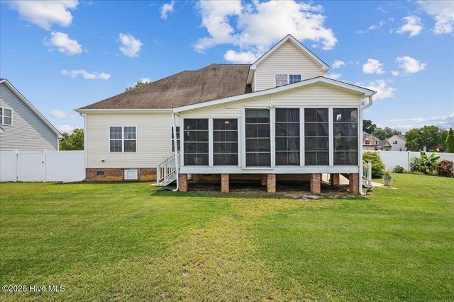 18 Treewood Lane, Clayton, NC 27527