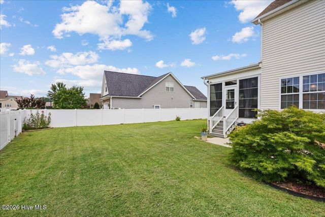 18 Treewood Lane, Clayton, NC 27527