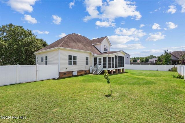 18 Treewood Lane, Clayton, NC 27527