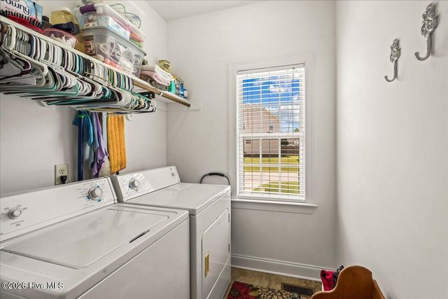 18 Treewood Lane, Clayton, NC 27527