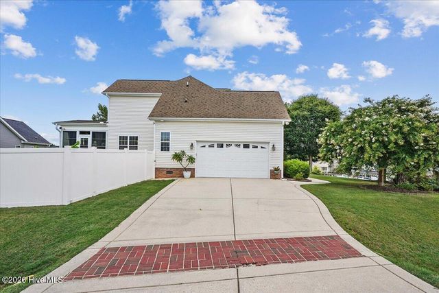 18 Treewood Lane, Clayton, NC 27527