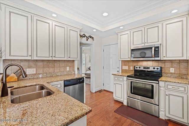 18 Treewood Lane, Clayton, NC 27527