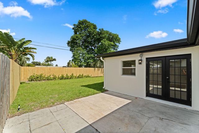3797 Bahama Road, Palm Beach Gardens, FL 33410