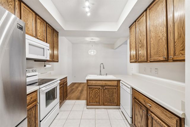 500 N Valley Drive 506, Des Moines, IA 50312