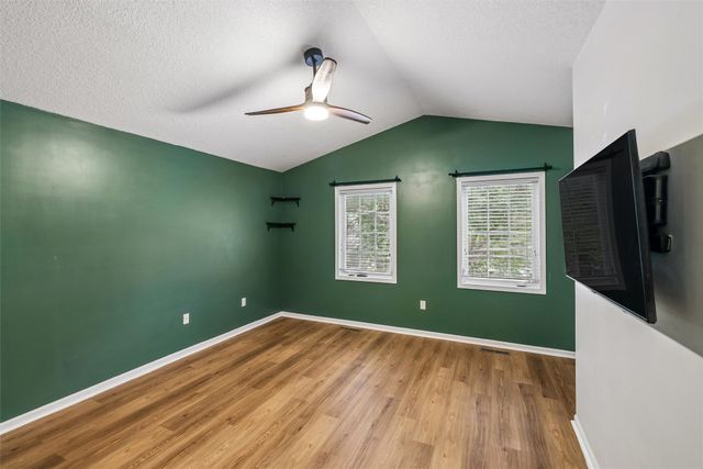 500 N Valley Drive 506, Des Moines, IA 50312