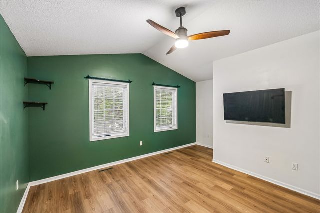 500 N Valley Drive 506, Des Moines, IA 50312
