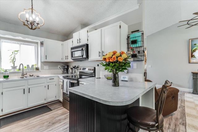 405 N Morris, Rose Hill, KS 67133