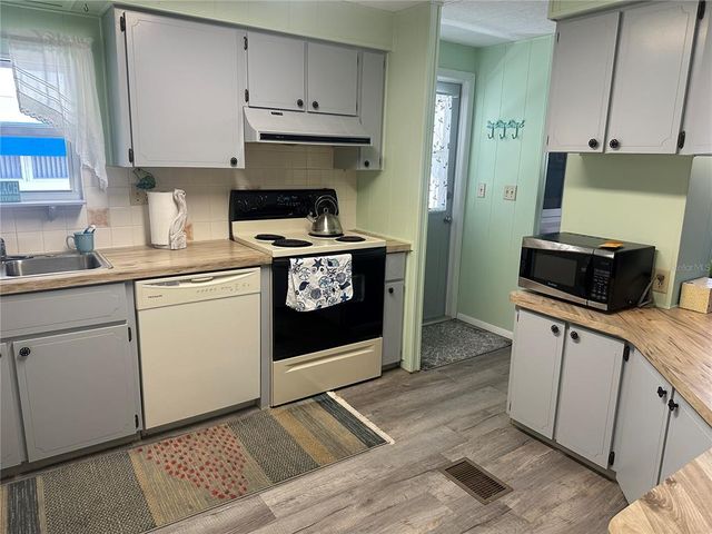 780 GLORIOSA DRIVE, Venice, FL 34293