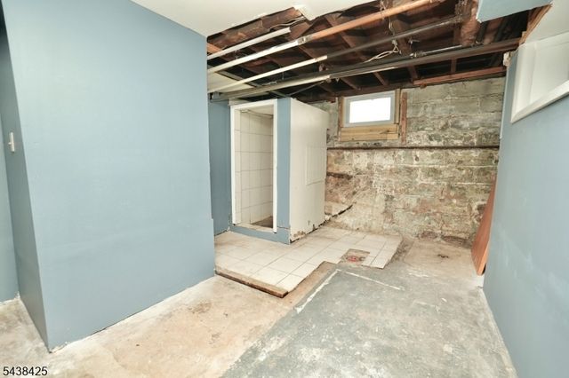 83 Berkeley Ave, Bloomfield Twp., NJ 07003