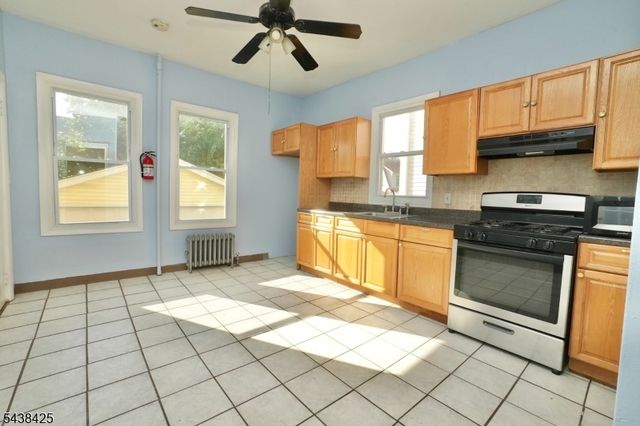 83 Berkeley Ave, Bloomfield Twp., NJ 07003