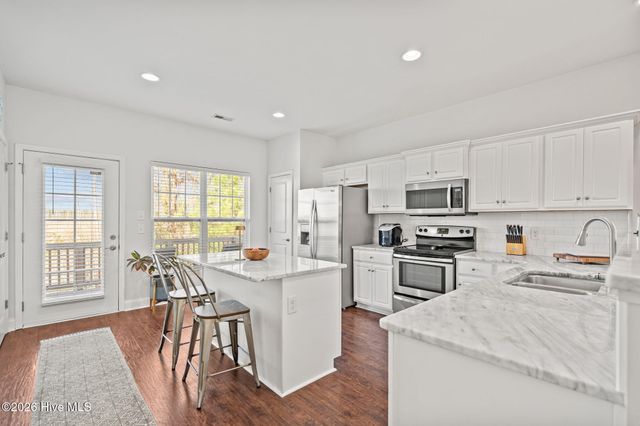 1242 Charleston Common Drive, Leland, NC 28451