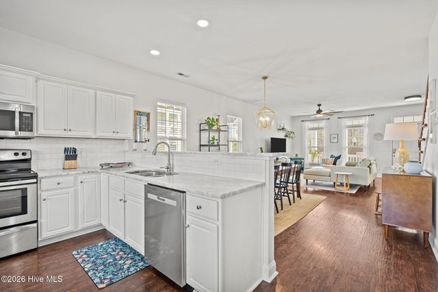 1242 Charleston Common Drive, Leland, NC 28451