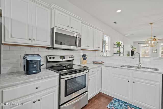 1242 Charleston Common Drive, Leland, NC 28451