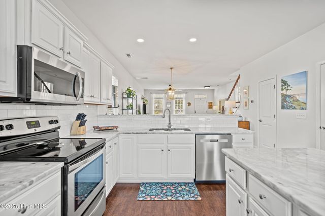 1242 Charleston Common Drive, Leland, NC 28451