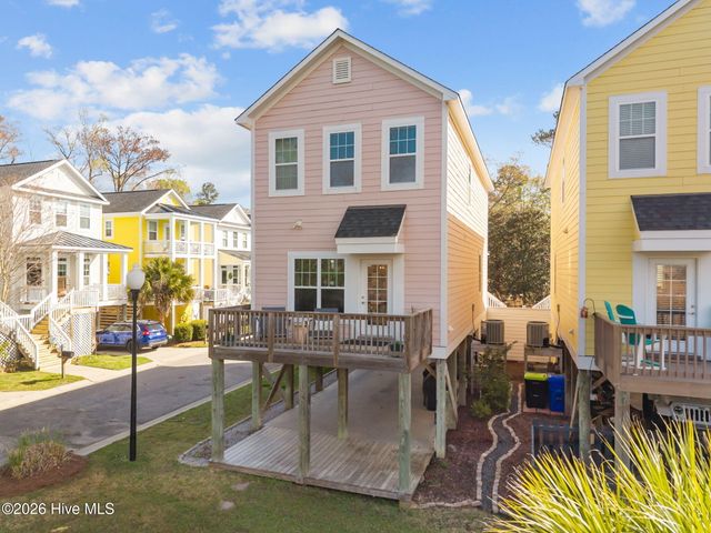 1242 Charleston Common Drive, Leland, NC 28451