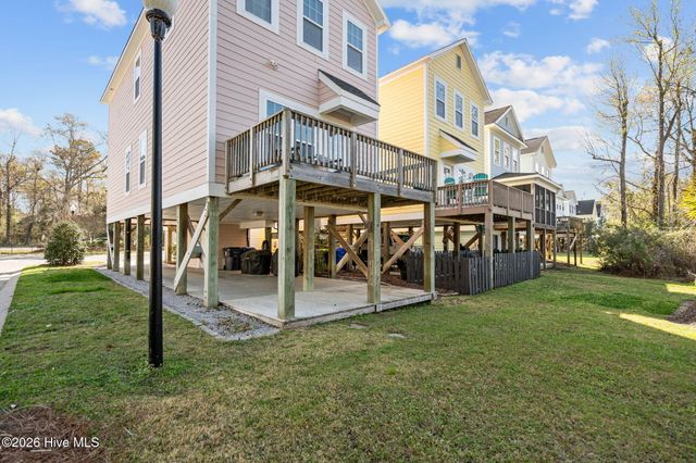 1242 Charleston Common Drive, Leland, NC 28451