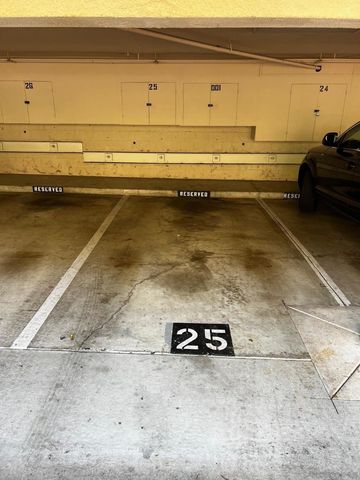 4881 Collwood Blvd B, San Diego, CA 92115