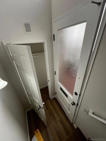 4881 Collwood Blvd B, San Diego, CA 92115