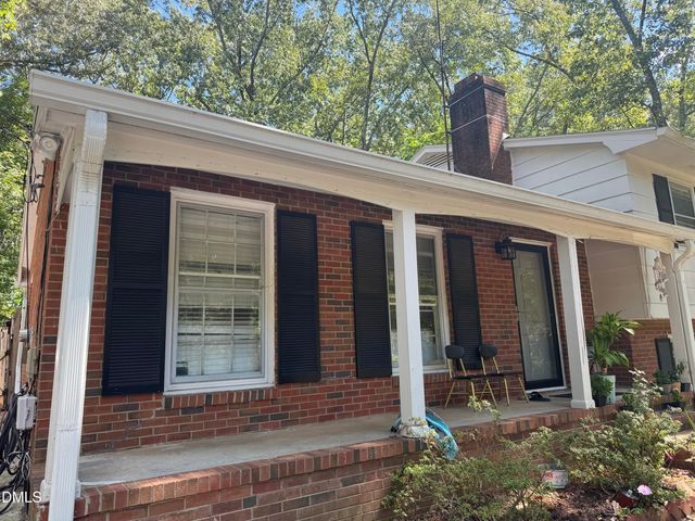625 Tinkerbell Road, Chapel Hill, NC 27517