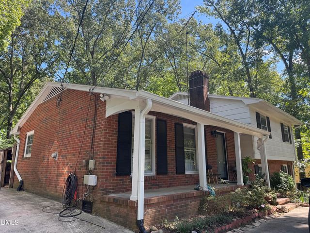 625 Tinkerbell Road, Chapel Hill, NC 27517